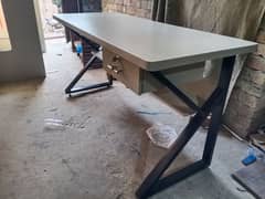 Attractive look laptop table