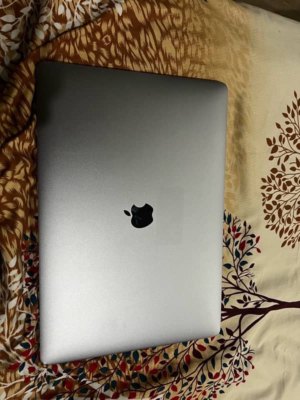 Macbook Pro 2017 Core i7 2.97 GHZ Processor 2