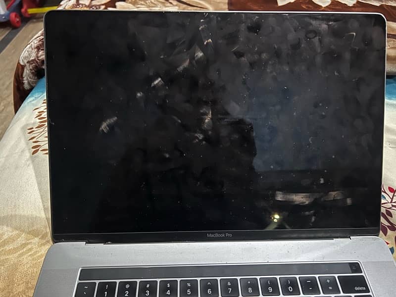 Macbook Pro 2017 Core i7 2.97 GHZ Processor 3