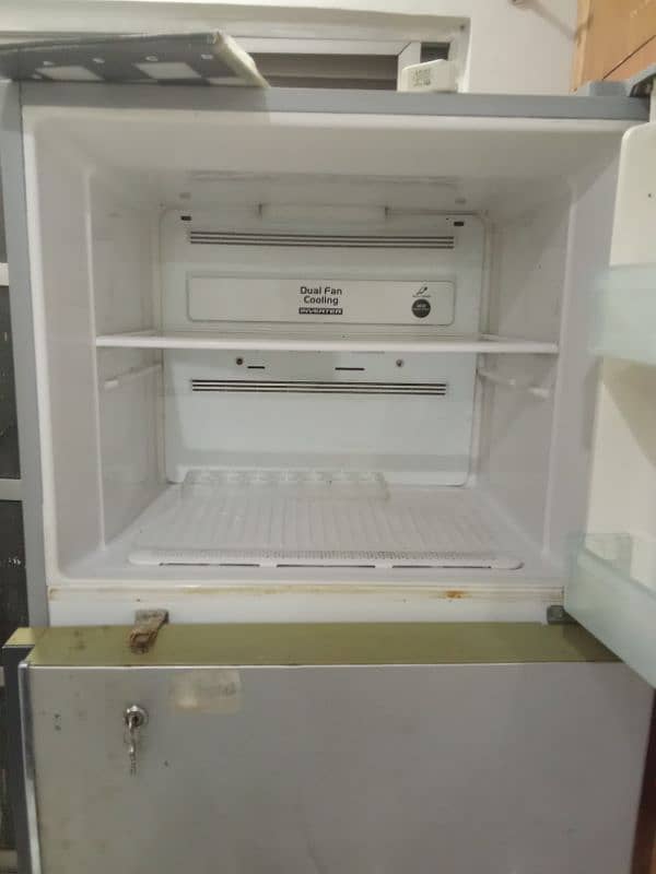 Hitachi inverter fridge refrigerator 4