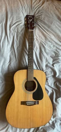 Yamaha f310 Acoustic Guitar