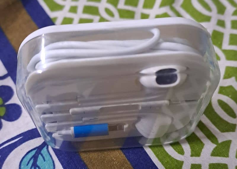 IPhone lightening handfree 2