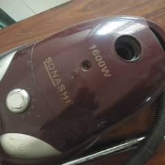 Vacuum cleaner  1600 watts