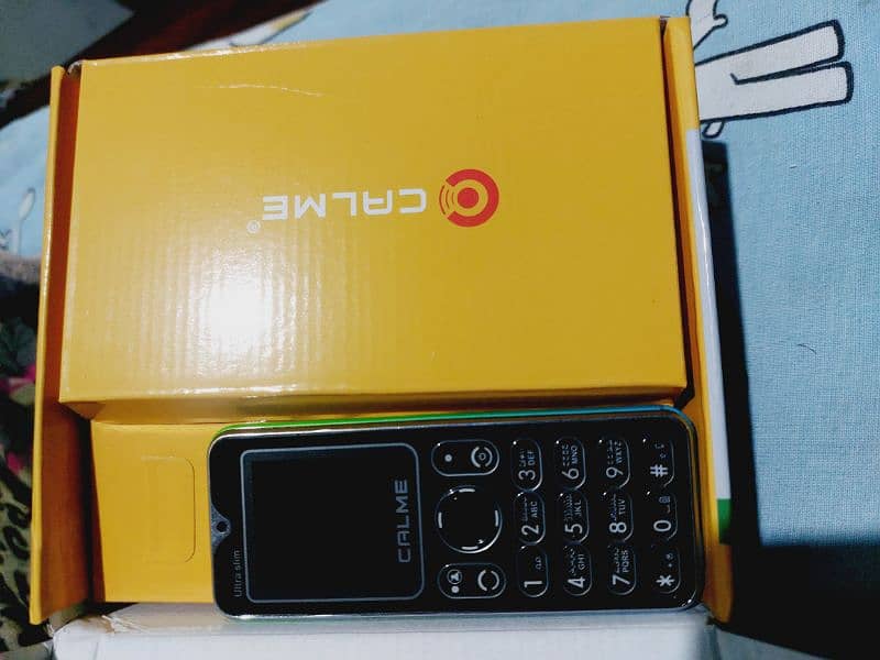 calme ultra slim button feature phone 3