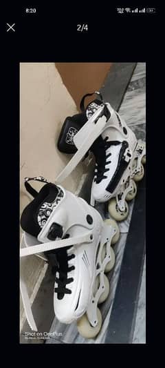 SKATING SHOES