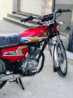 I'm selling my Honda 125 CG 2020