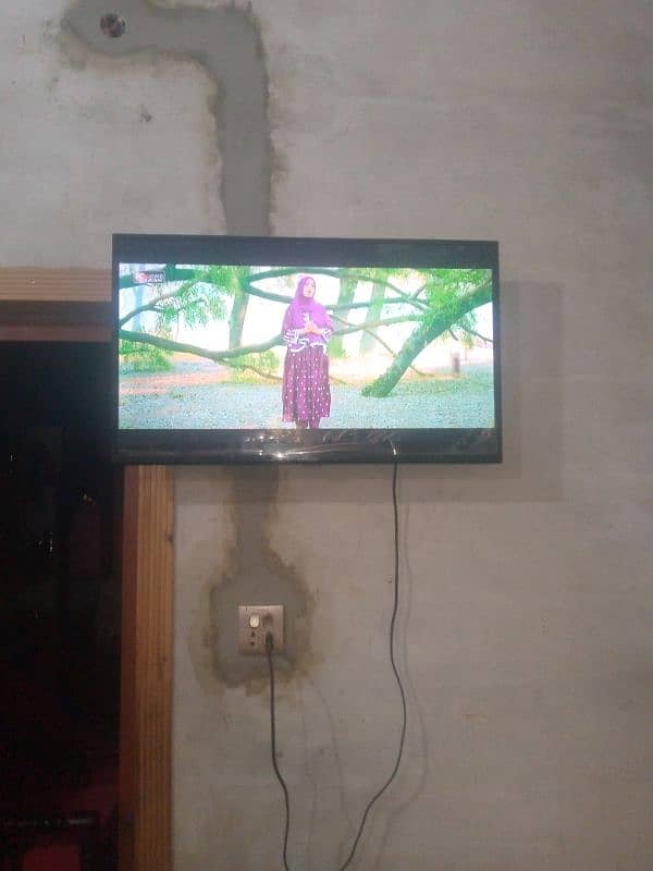 haier lcd 32"" arjant seal good condition 03014356500 3