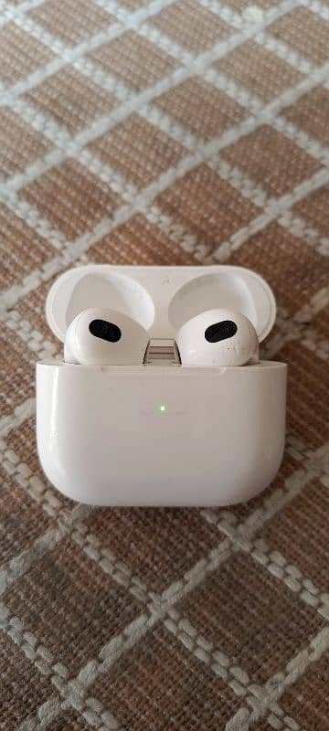 Apple airpods 3 7