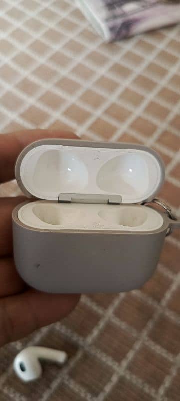 Apple airpods 3 13
