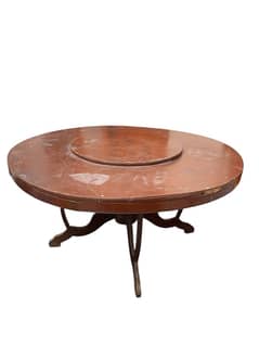 Round Dinning table with 6 chairs