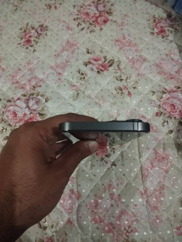 iPhone 13 Pro Max 256GB Non-PTA 3