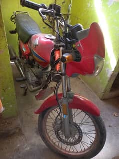 Honda 125 deluxe Karachi Number Sealed Engine Urgent sale