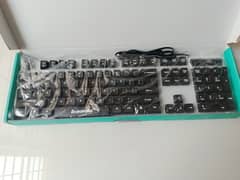 here is a gamimg keyboard  box pack