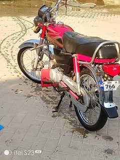 Honda 70cc model 2020 with all assessories. blkul saaf condition ma ha