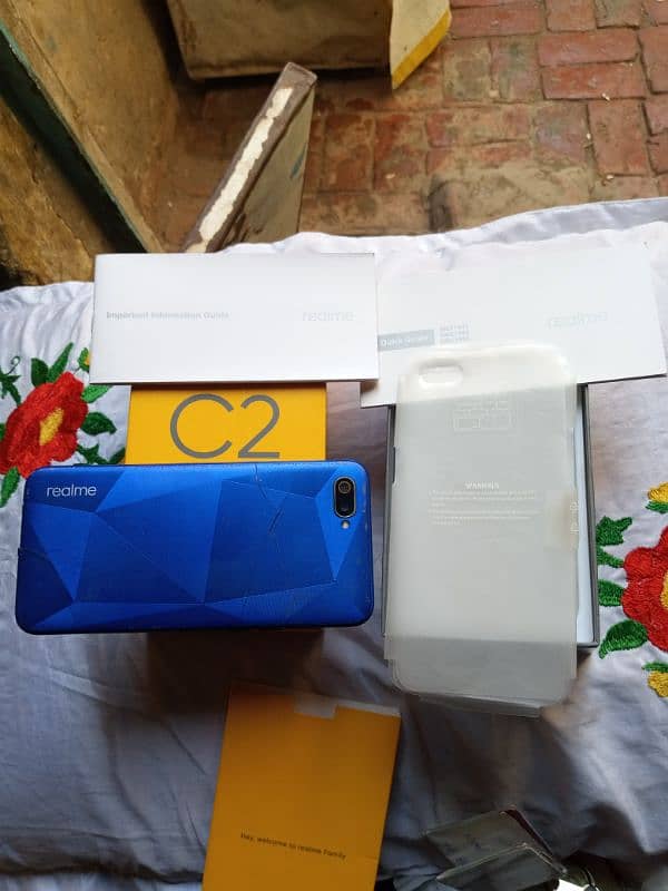 Realme  C2 3Gb32Gb  condishon 8/10. Ha Sirf Box Sat ha 5