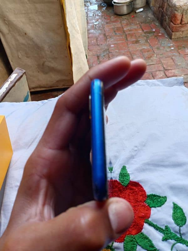 Realme  C2 3Gb32Gb  condishon 8/10. Ha Sirf Box Sat ha 10