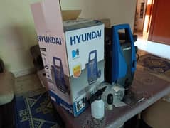 Hyundai pressure washer for solar panel washing