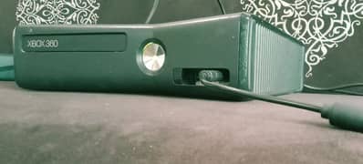 Xbox 360 used, 8/10 condition, 6 games installed, jail breaked,