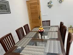 New Dinning table for sale.