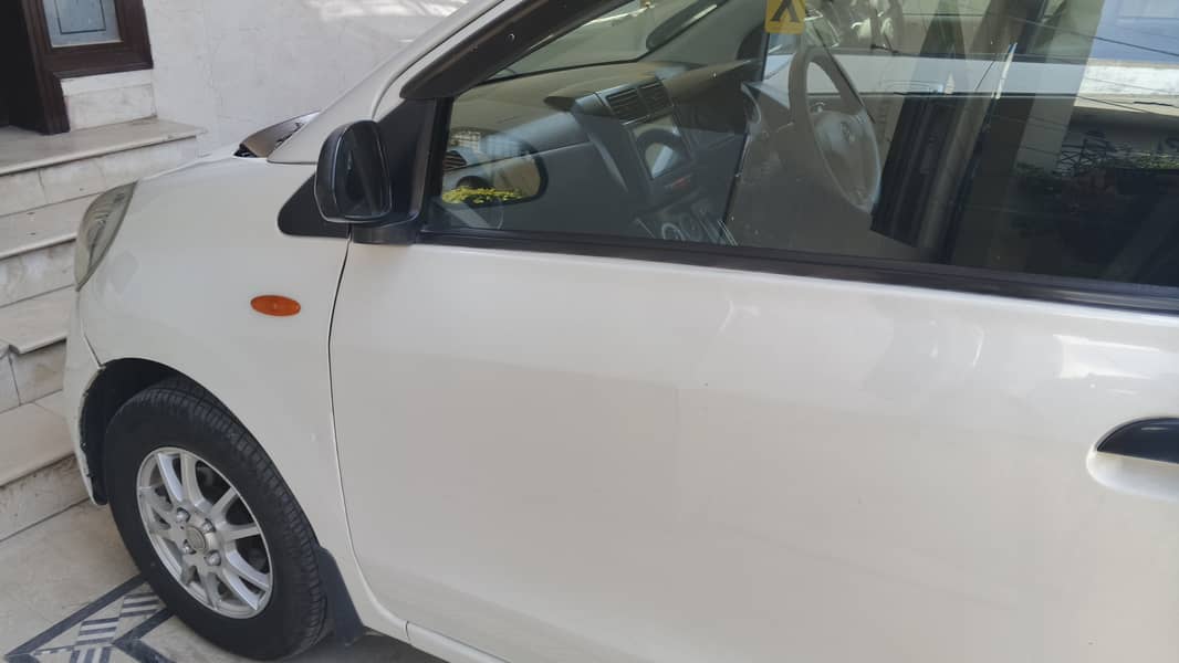 Daihatsu Mira 2015/18 5