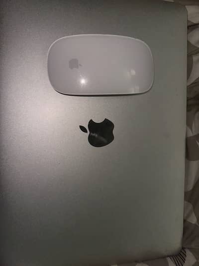 MacBook 2018| 16/256 lush condition
