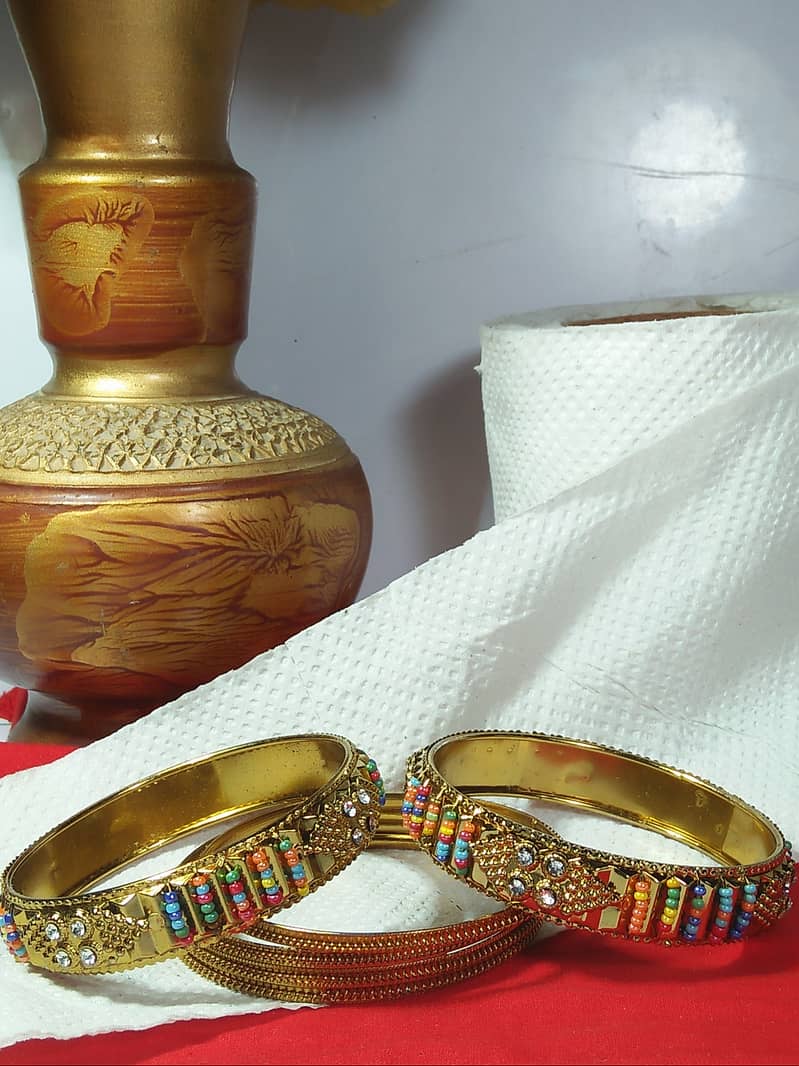 2 kangans + 4 churiya (Pack of 6 bangles) 3