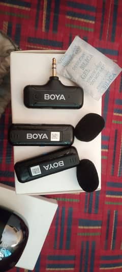 BOYS 2.4 dual channel wireless Microphone system BY- WM3T- M2