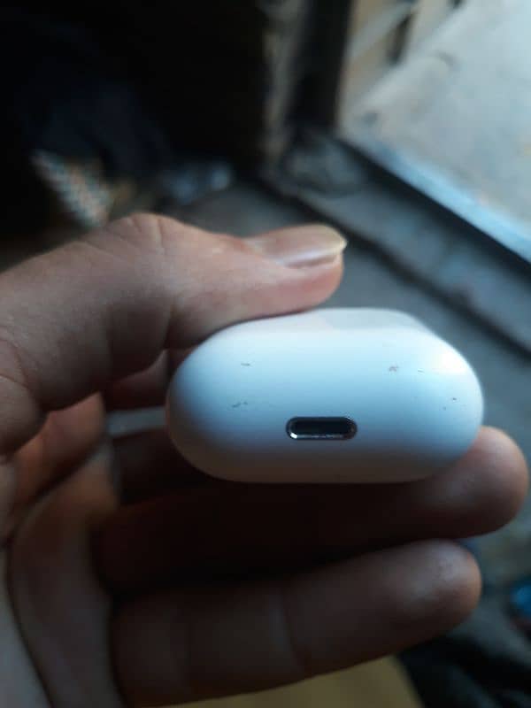 only case of original apple airbuds 2nd genration 2 full ok 100% orgnl 0