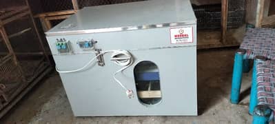 AUTOMATIC INCUBATOR 160 EGG