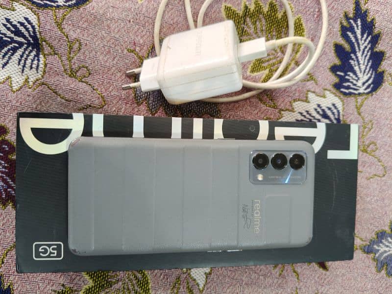 Real Me GT Master Edition Mobile One Hand Use 3