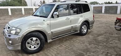 Mitsubishi Pajero 2005