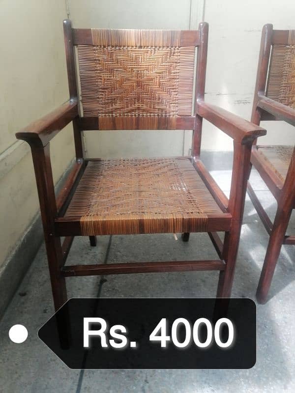 Wooden Chairs / Wood chairs / Solid wood chairs / Plastic chairs 0
