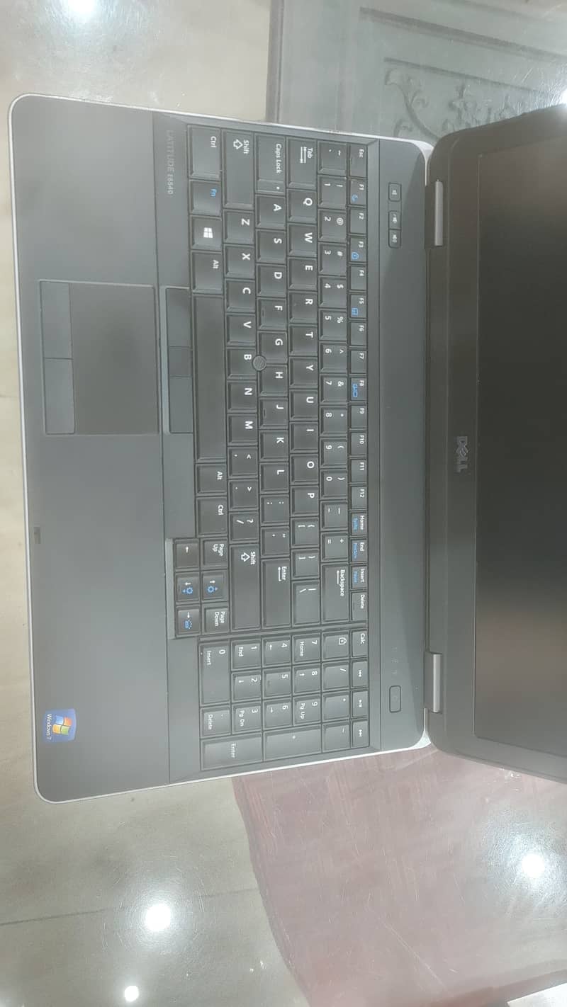 Dell Latitude e6540 (i7): Perfect for Gaming and Professional Work 1