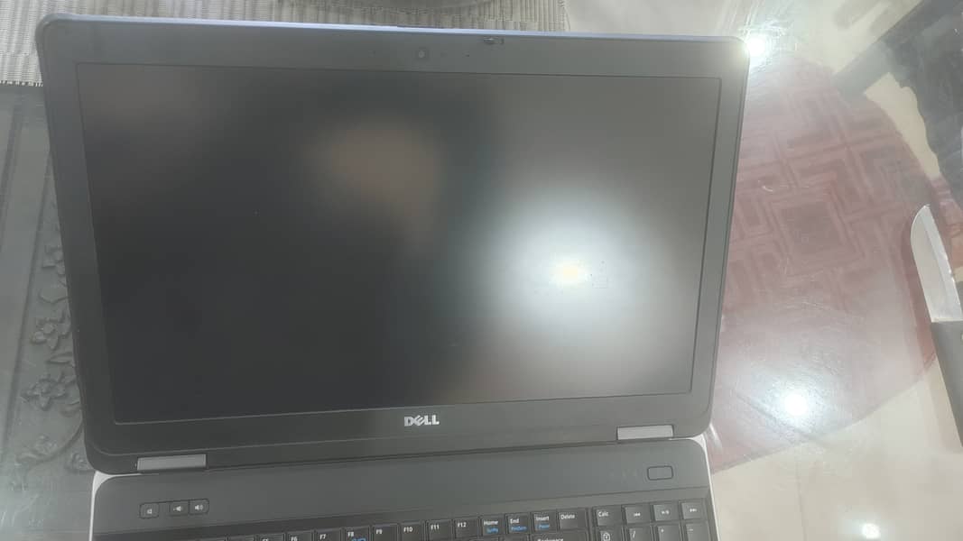 Dell Latitude e6540 (i7): Perfect for Gaming and Professional Work 2