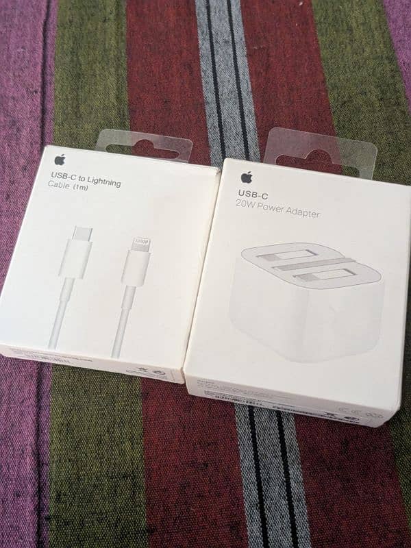 iphone 20W power adapter 0