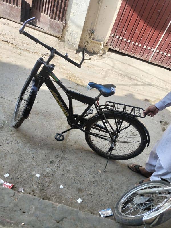 hummer bycycle brand new condition just use 3 mobth new tyre 1
