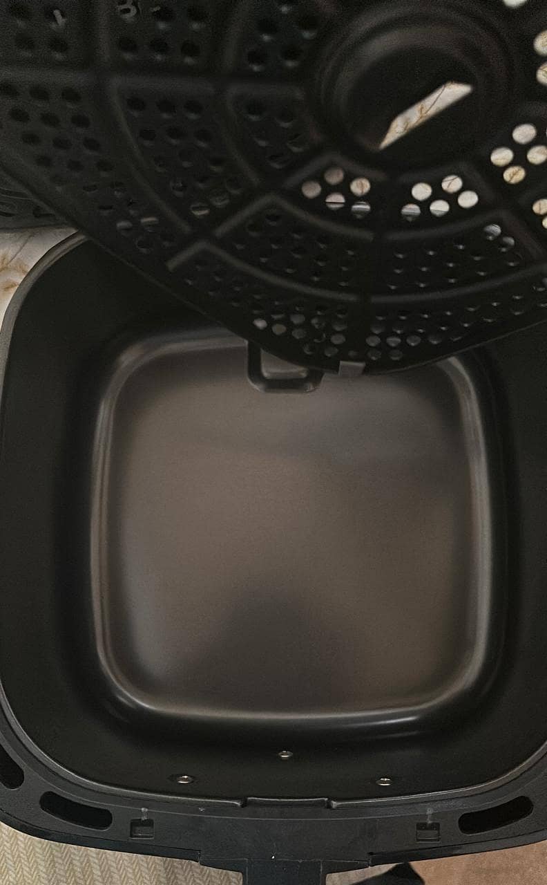 Cooking with the Hube 7 Litre Air Fryer - Healthier, Tastier, Easier! 9