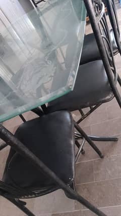 Dinning table with Glass Top