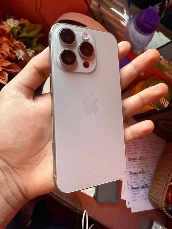 15 Pro 256gb JV with Box 3