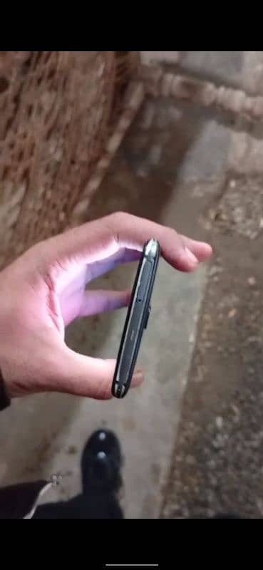 Aquos zero 2 1