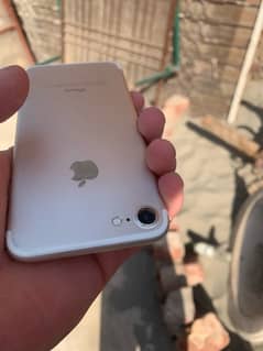 Apple iphone 7 128 gb pta approved condition 9/10