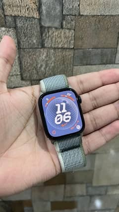 Apple Watch Series 7 45mm 100% Battery Health