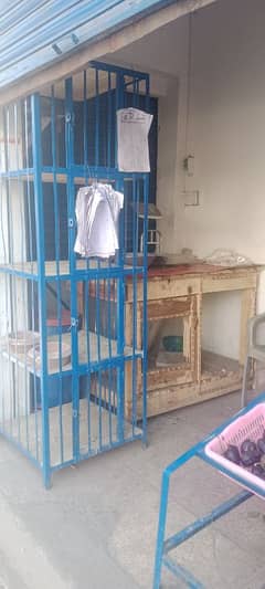 Both 10 days used hen cages for urgent sale