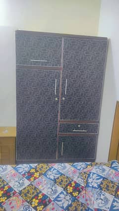 Wardrobe almari only one month used price little bit negotiable