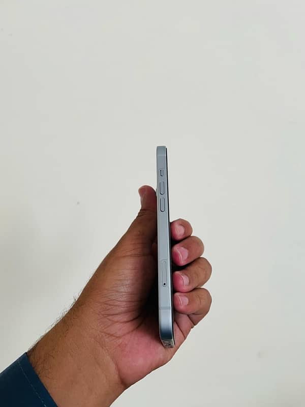Iphone 15 128 GB Non Pta Factory Unlock 3