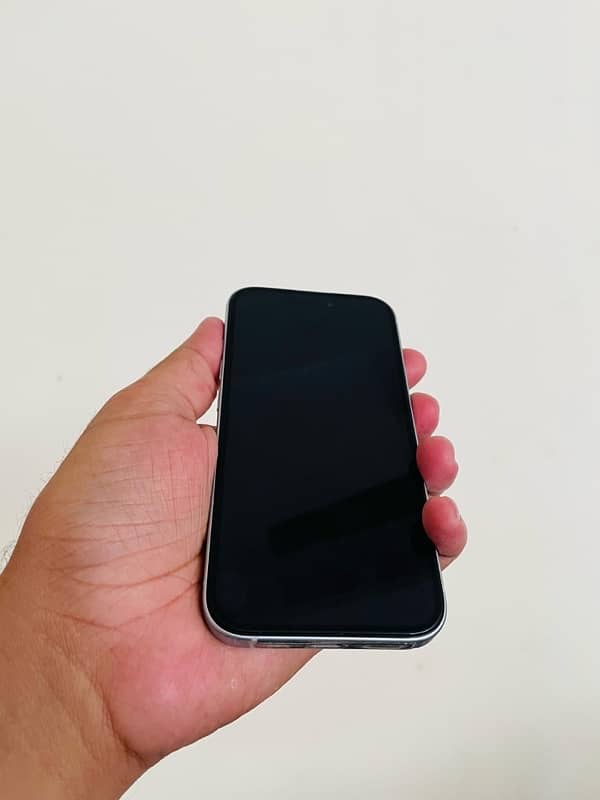 Iphone 15 128 GB Non Pta Factory Unlock 5