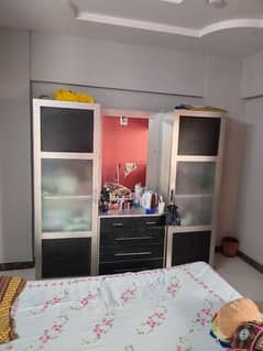 Bed & Wardrobe With Dressing