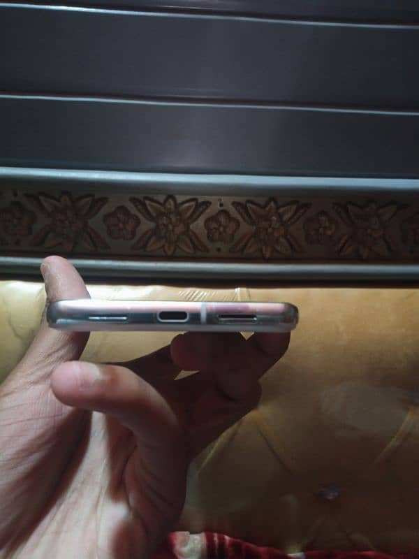 pixel 7 pro4 line  Minor crack all ok upr Wala glass ha not a touch 3