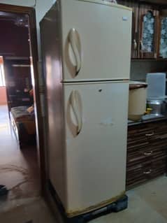 No frost LG 16 cubic feet refrigerator for sale