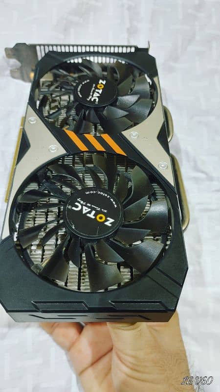 Core i7 4790 (3.60Ghz), Zotec GTX 960 2gb, 16gb DDR3 Ram & 128gb SSD 13